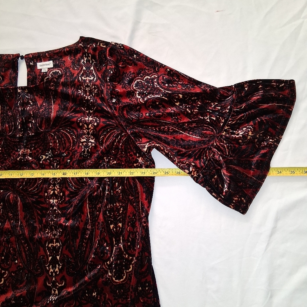 Avenue Women Size 26/28 Burgundy Velvet Long Sleeve Dress - Picture 15 of 16